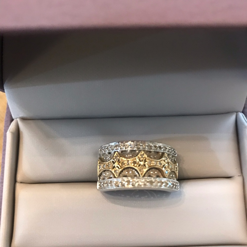 Ladies Ring